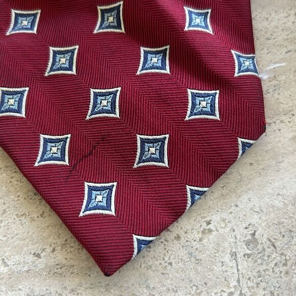 Elegant Men's Tie Set - Brown, Red, and Gray - Picture 3 of 5